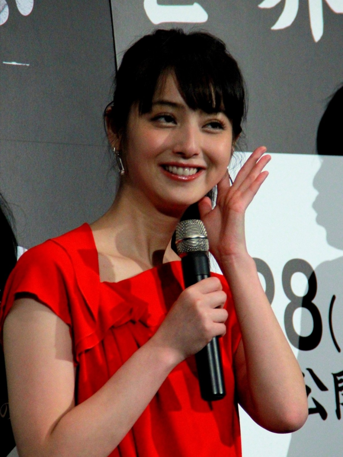 佐々木希、空腹時の顔が怖い!? 青柳翔が「一番怖かった」と暴露