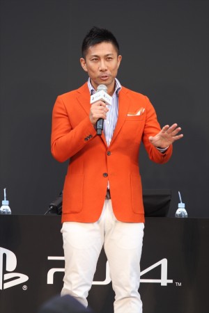 『PlayStation4×2014 FIFA World Cup Brazil Limited Pack』発売記念イベントに登場した前園真聖