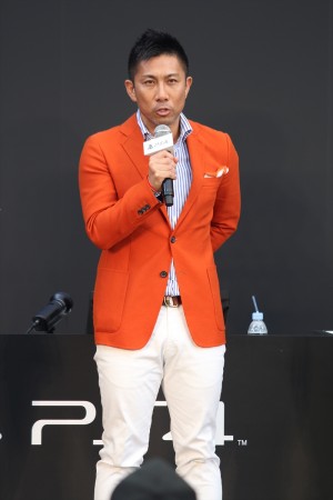 『PlayStation4×2014 FIFA World Cup Brazil Limited Pack』発売記念イベントに登場した前園真聖