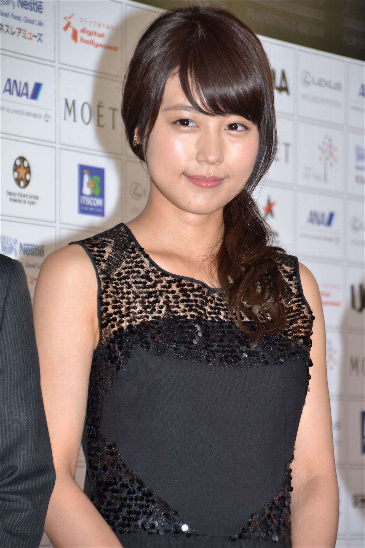 ハニカミ笑顔が印象的!有村架純「ショートショート フィルムフェスティバル&アジア 2014 アワードセレモニー」に登場!