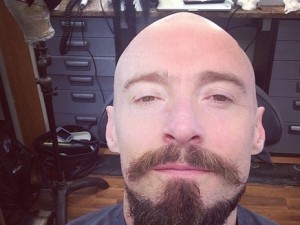 ヒュー・ジャックマンがスキンヘッドに！（※ヒュー・ジャックマンのインスタグラムのスクリーンショット）
