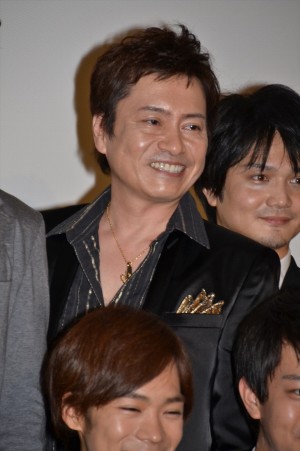 『聖闘士星矢　LEGEND of SANCTUARY』完成披露会見・舞台あいさつに出席した（前列左から）小野賢章、石川界人、（後列左から）平田広明、井上剛