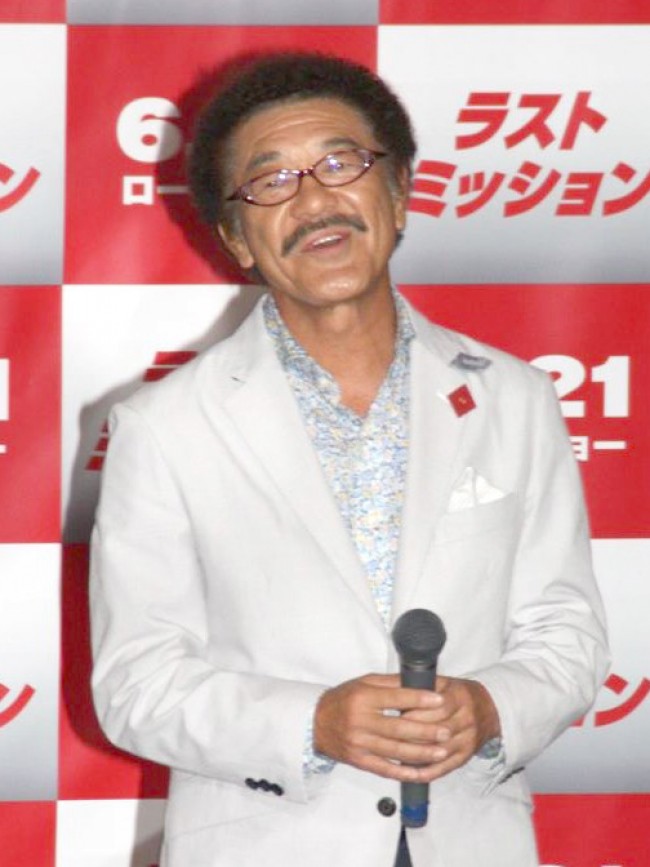 具志堅用高、なりきりケヴィン・コスナーでご満悦!