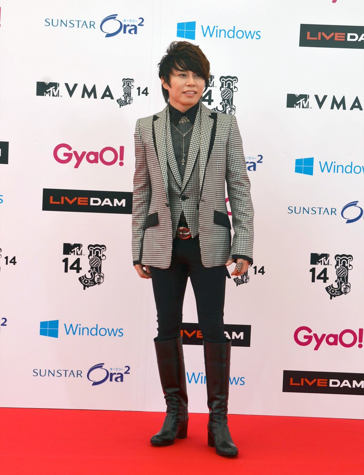 T.M.Revolution、「MTV VMAJ」レッドカーペットにトップバッターで登場！