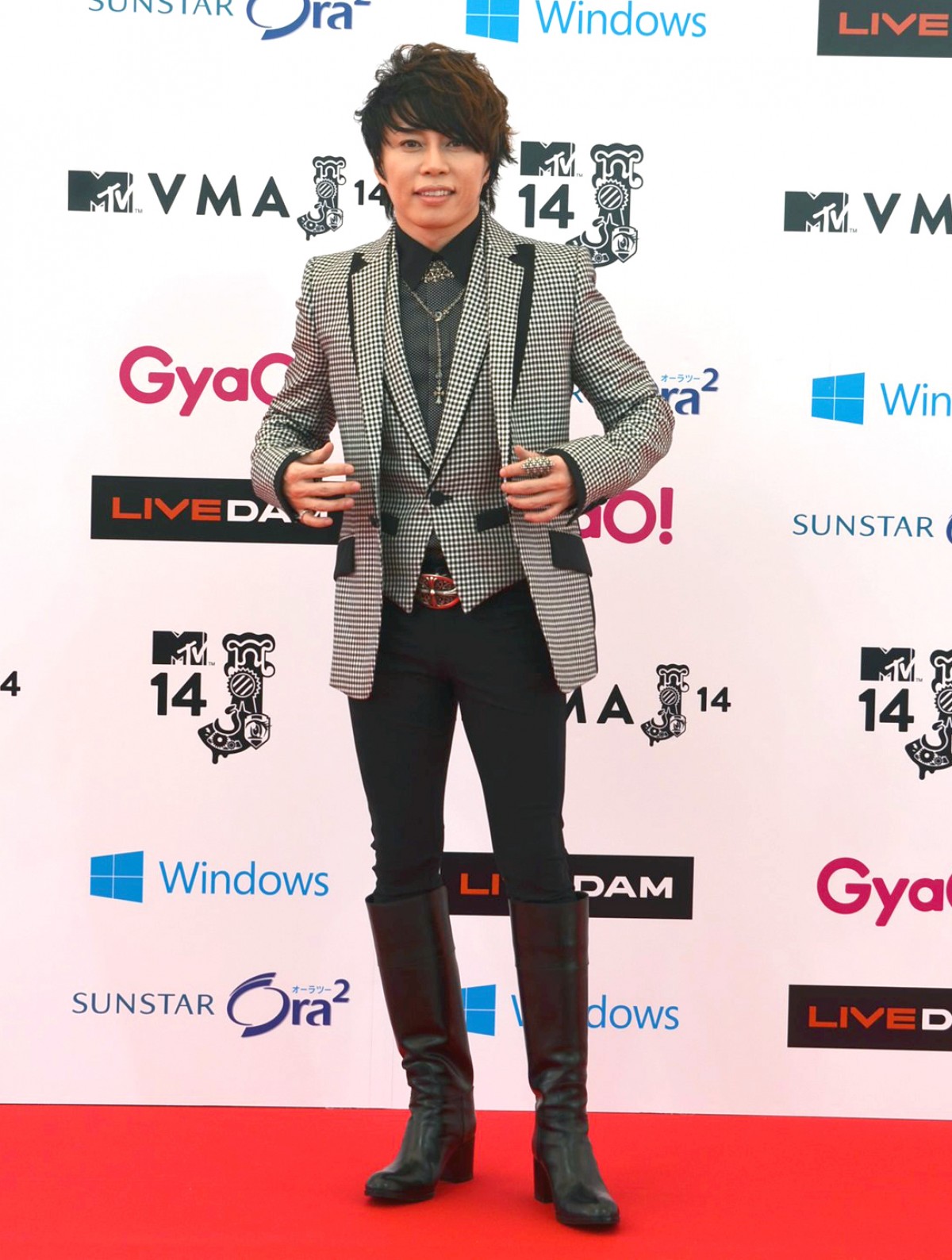 T.M.Revolution、「MTV VMAJ」レッドカーペットにトップバッターで登場！