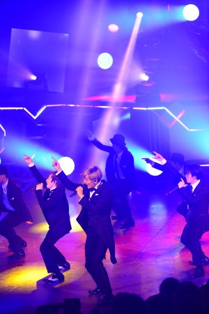 w‐inds．「MTV VMAJ 2014」ライブにて