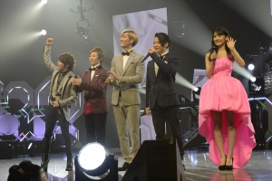 「MTV VMAJ 2014」で司会を務めた、T.M.Revolution、w‐inds．、道重さゆみ