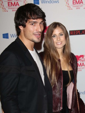 マッツ・フンメルス（サッカー／ドイツ代表）とキャシー・フィッシャー