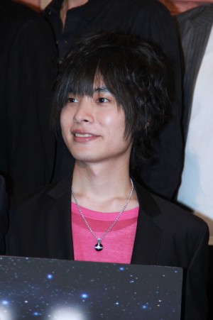 『聖闘士星矢 LEGEND of SANCTUARY』初日舞台挨拶に登壇した岡本信彦