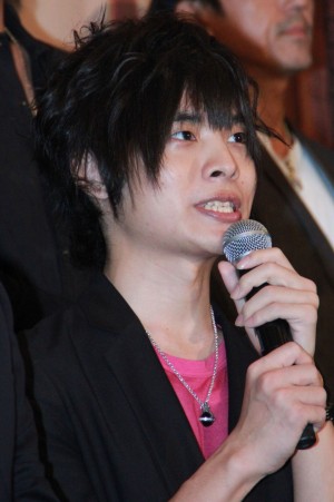 『聖闘士星矢 LEGEND of SANCTUARY』初日舞台挨拶に登壇した岡本信彦