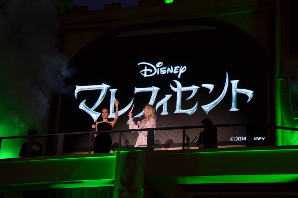 アンジー、日本を満喫中！ 子供と一緒にキディランドとしゃぶしゃぶ屋に
