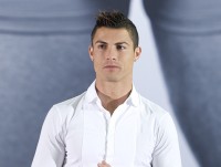 クリスティアーノ・ロナウド、ホテルの部屋にファンが侵入