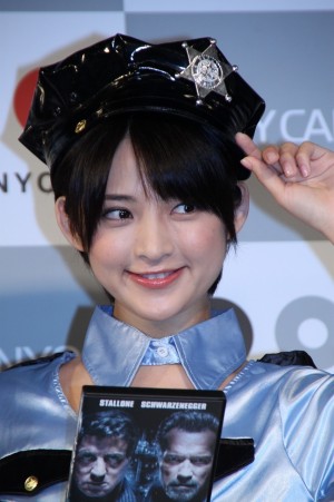 『大脱出』ブルーレイ＆DVD発売記念イベントに登場した鈴木咲