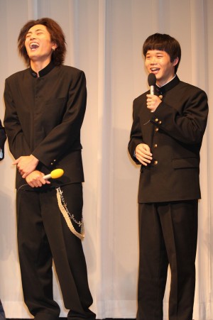 『水球ヤンキース』制作発表に登壇した間宮祥太朗と矢本悠馬