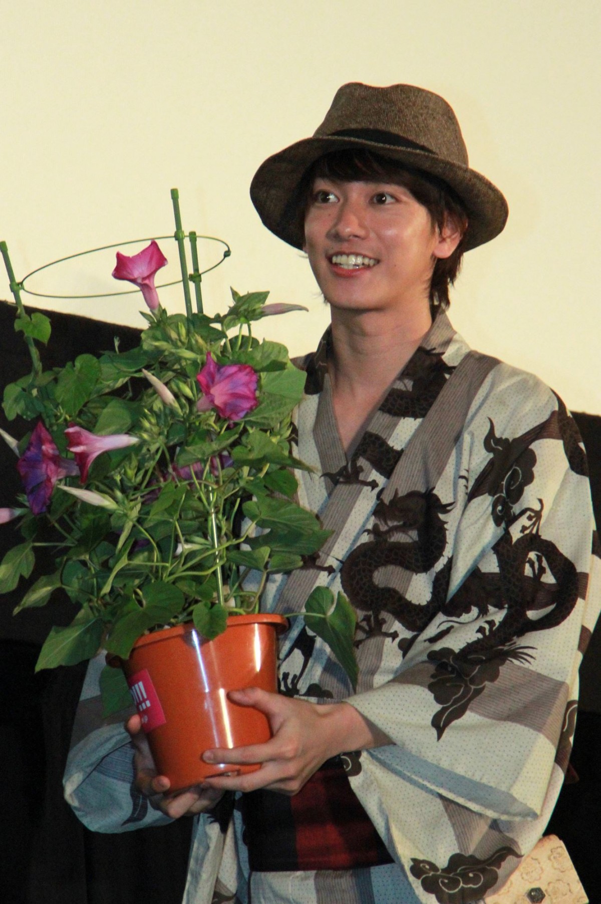 『るろうに剣心』佐藤健、金魚柄の浴衣に「すくっちゃうよ！」