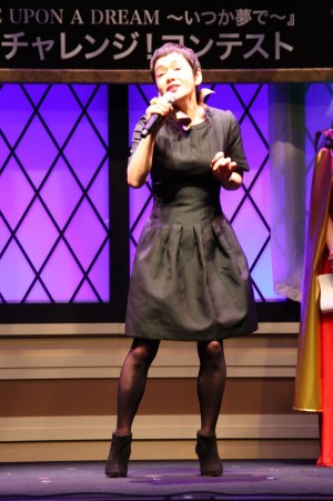 大竹しのぶ、映画『マレフィセント』歌でチャレンジ！コンテスト結果発表会にて