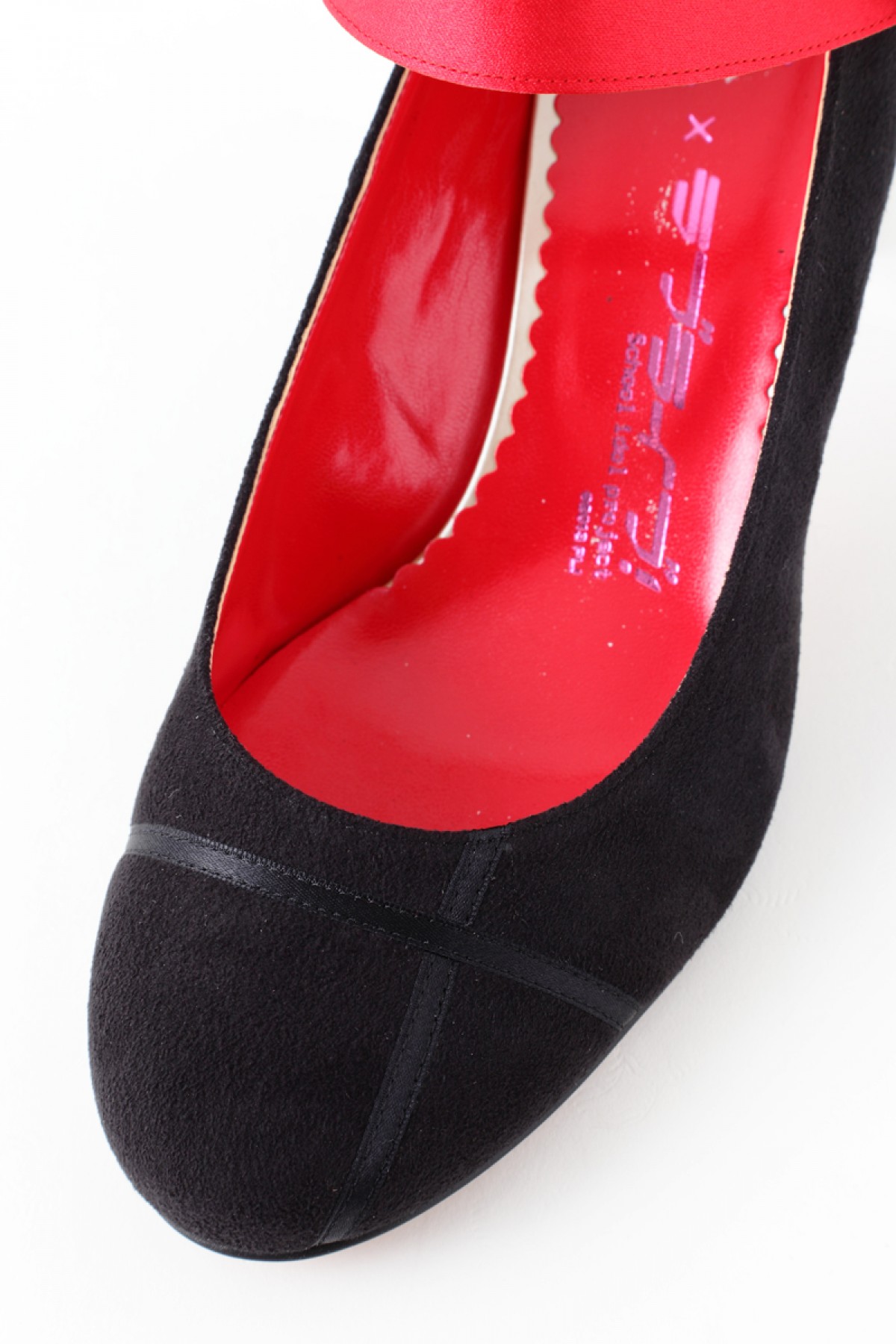 ＜フォト特集＞女性ラブライバー必見！『ラブライブ』μ’sモチーフのパンプスが登場