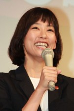 水川あさみ、『東京スカーレット～警視庁NS係』舞台挨拶に出席