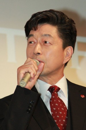 中村雅俊、『東京スカーレット～警視庁NS係』舞台挨拶に出席