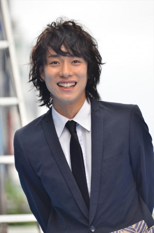 『ホットロード』ブルーカーペットセレモニーに登壇した落合モトキ