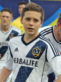 ベッカム家の長男ブルックリンがガイ・リッチー監督の製作会社でインターンシップ