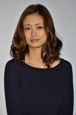 上戸彩、『昼顔～平日午後3時の恋人たち～』舞台あいさつに出席