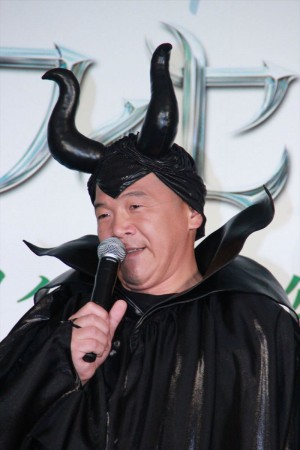 ウド鈴木、『眠れる森の美女』絵画コンクール表彰式にて