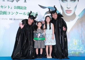 濱田ここね、ウド鈴木、天野ひろゆき、『眠れる森の美女』絵画コンクール表彰式にて