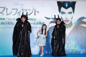 濱田ここね、ウド鈴木、天野ひろゆき、『眠れる森の美女』絵画コンクール表彰式にて