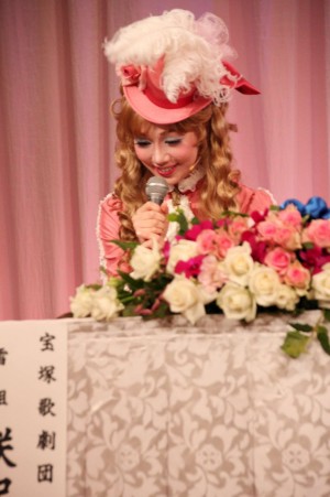 咲妃みゆ（コリンヌ役）、『伯爵令嬢‐ジュ・テーム、きみを愛さずにはいられない‐』制作発表会に出席