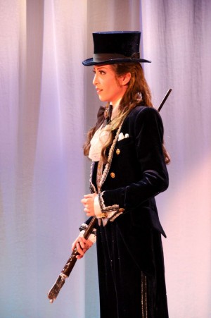 『伯爵令嬢‐ジュ・テーム、きみを愛さずにはいられない‐』制作発表会で行った、パフォーマンスの様子