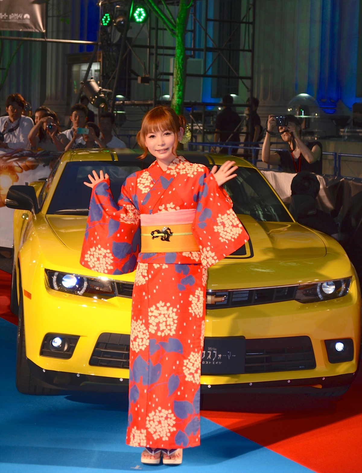 しょこたん「なんて美しい肩甲骨！」ハリウッド女優来日で興奮　