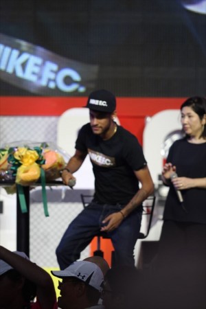 ネイマール、『お台場新大陸2014～地図にないキミだけの宝島～』スペシャルイベントにて