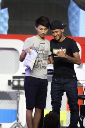 ネイマール、『お台場新大陸2014～地図にないキミだけの宝島～』スペシャルイベントにて