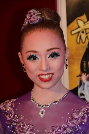 愛加あゆが出席、宝塚『一夢庵風流記 前田慶次』『My Dream TAKARAZUKA』囲み取材