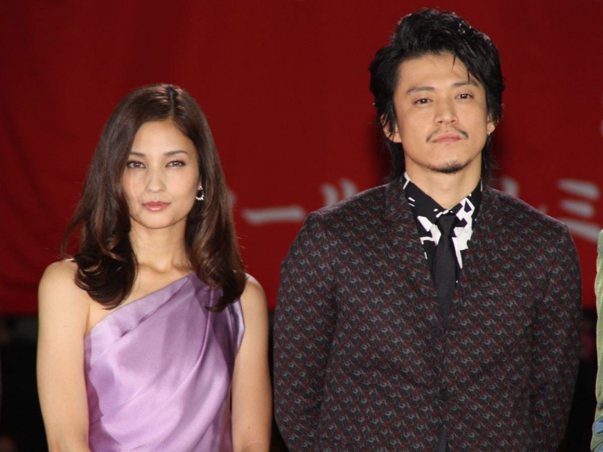 小栗 旬 と 黒木 メイサ