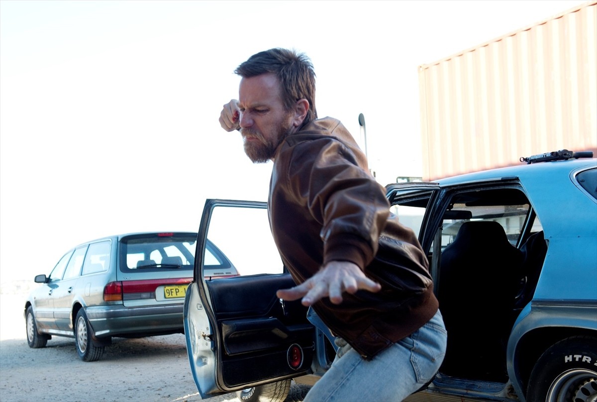 ユアン・マクレガー、人の心を操る強盗犯に!『ガンズ&ゴールド』11月1日世界最速公開