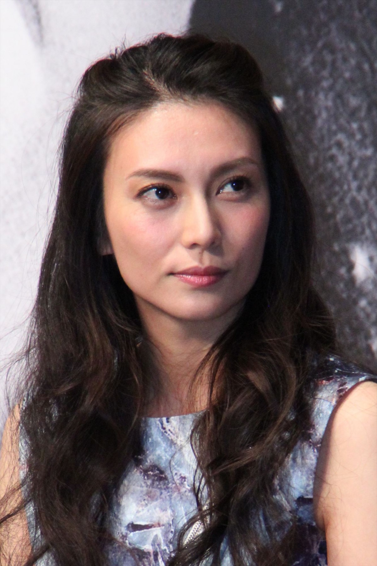 柴咲コウ、撮影の長さに不満？三池監督も「怨念こもった生霊を見た」とタジタジ!?