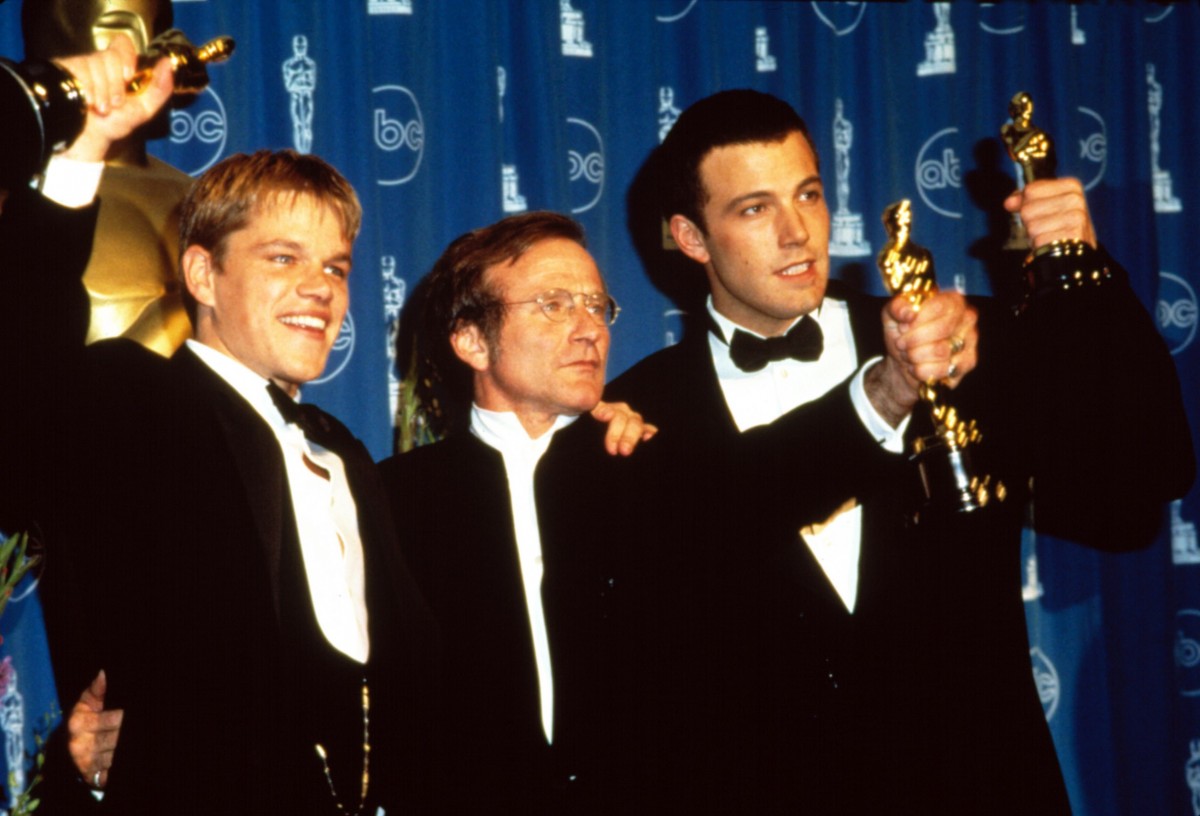 『グッドウィル・ハンティング／旅立ち』でアカデミー賞を手にしたロビン・ウィリアムズ、ベン・アフレック＆マット・デイモン