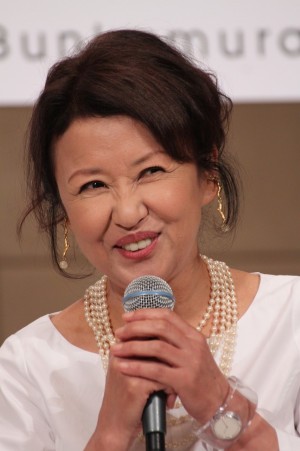 烏丸せつこ、舞台『ジュリエット通り』製作発表記者会見にて