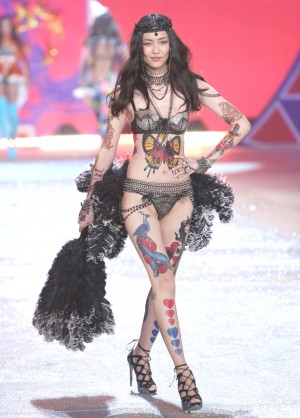 米フォーブス誌「世界で最も稼いだモデル2014」4位：リウ・ウェン