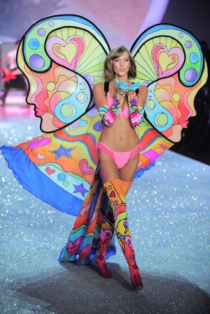 米フォーブス誌「世界で最も稼いだモデル2014」10位：カーリー・クロス