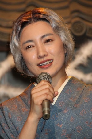 『花子とアン』クランクアップ取材会に登場した仲間由紀恵