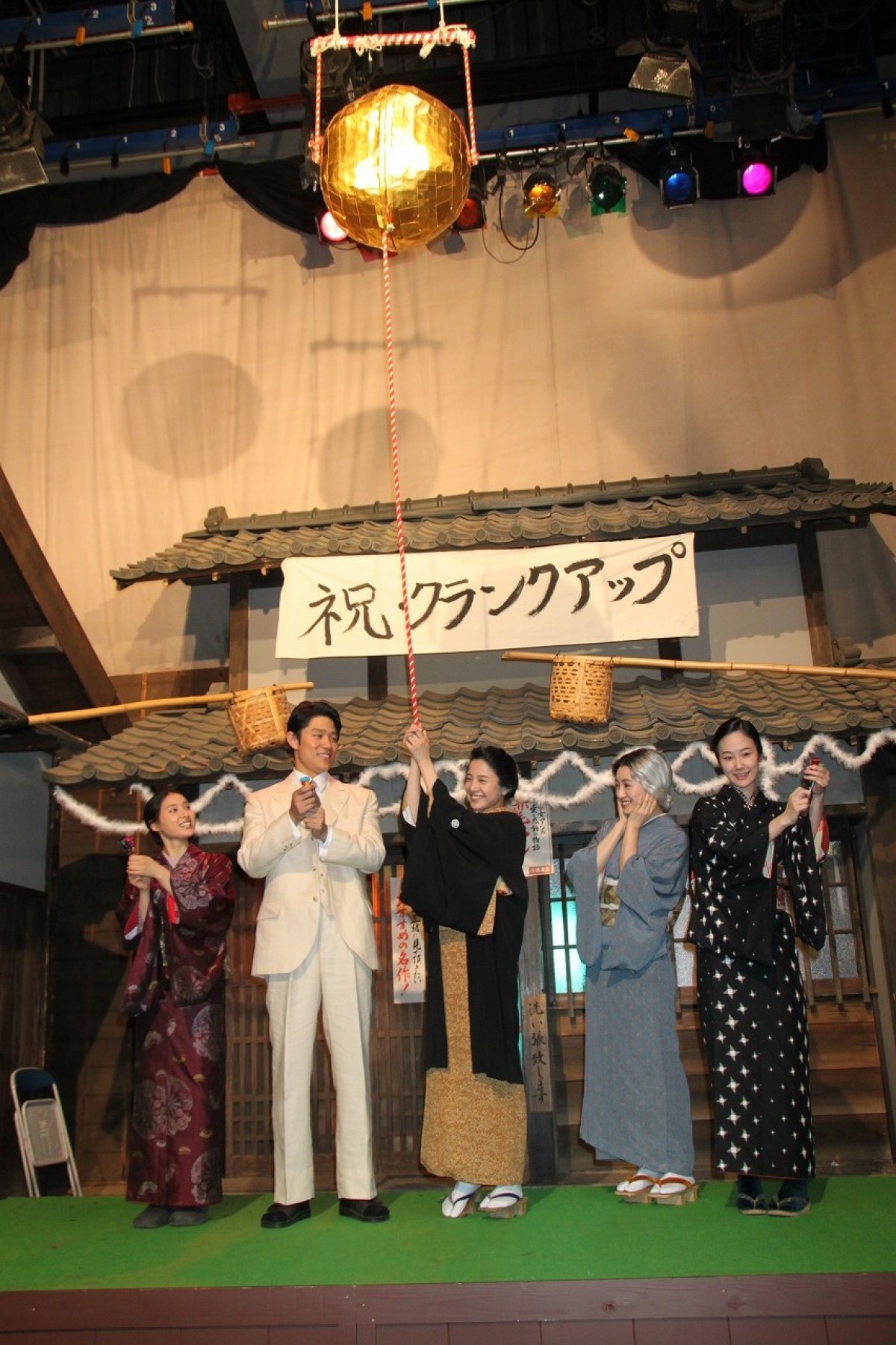 吉高由里子「皆が体のシミになれば良い」　『花子とアン』クランクアップの胸中を語る