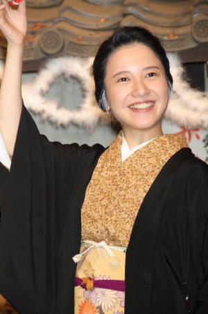 『花子とアン』クランクアップ取材会に登場した吉高由里子