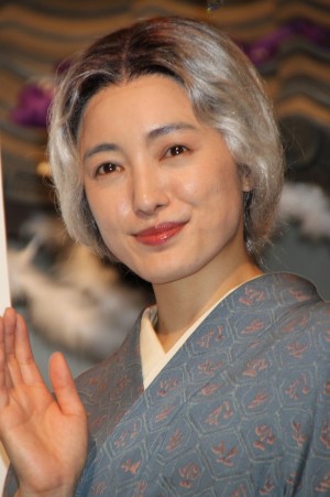 『花子とアン』クランクアップ取材会に登場した仲間由紀恵