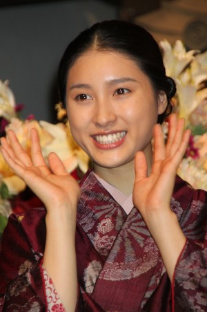 『花子とアン』クランクアップ取材会に登場した土屋太鳳