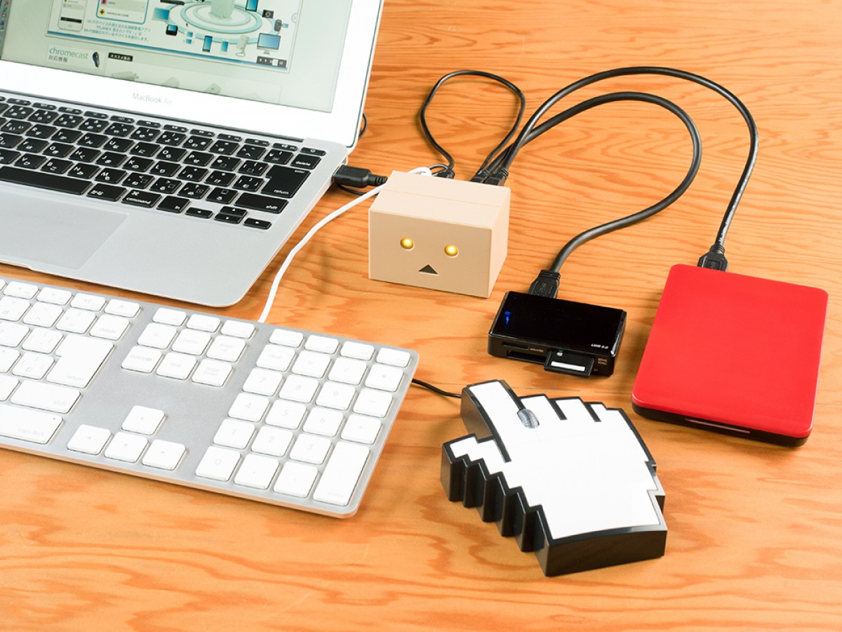 ダンボー型のUSBハブが可愛い上に実用的！　「リボルテックダンボー」とも合体可能