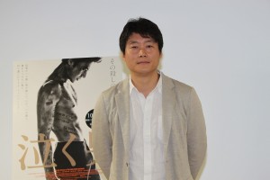 映画『泣く男』公開に先駆け来日した、イ・ジョンボム監督