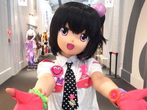 1度見たら忘れない謎のアイドル「桃知みなみ」に直撃インタビュー